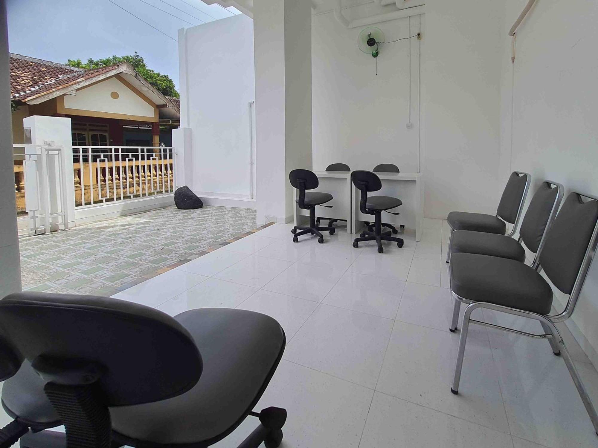 Reddoorz Syariah At Jalan Godean Hotel Ngabean Exterior photo