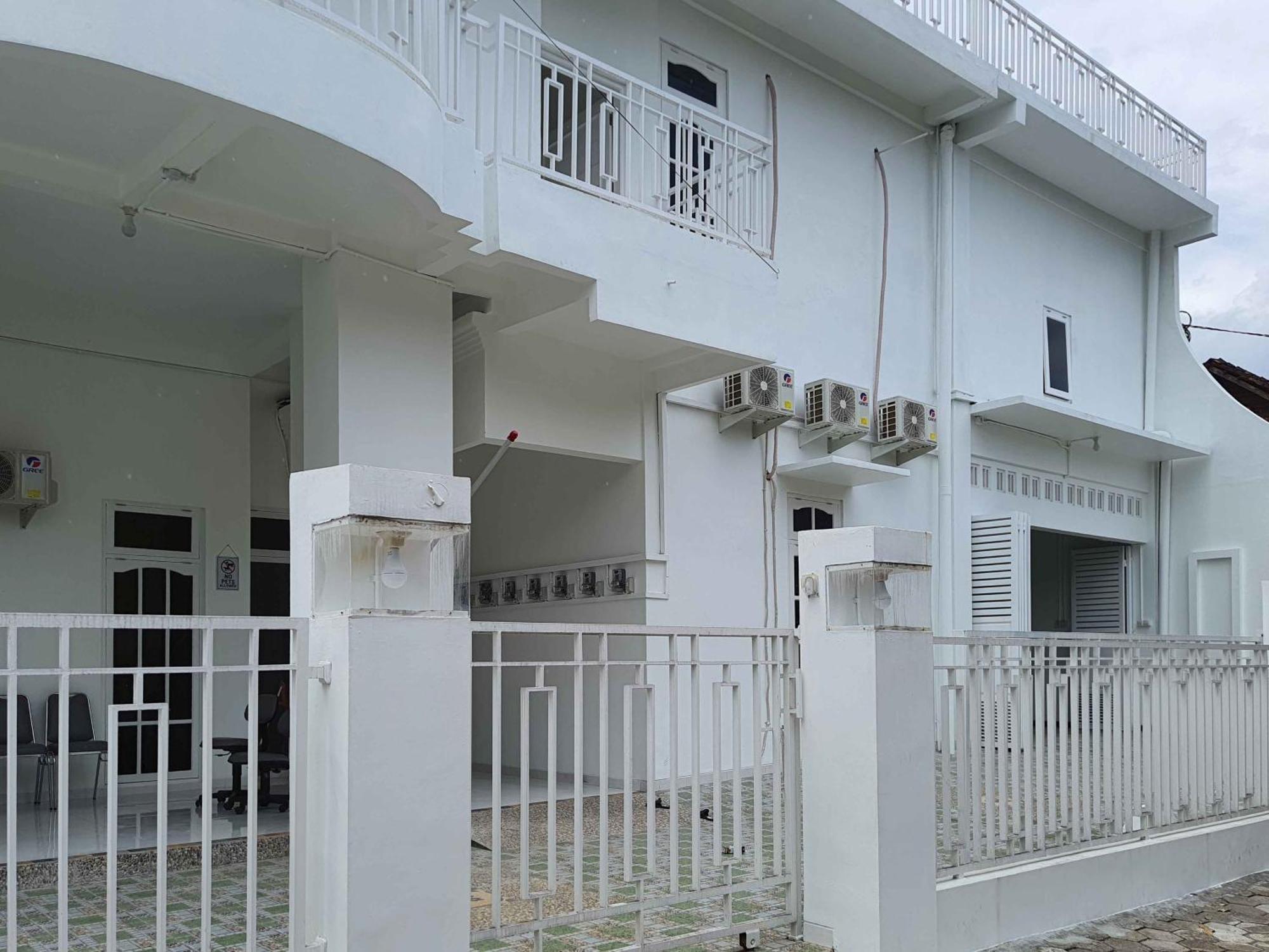 Reddoorz Syariah At Jalan Godean Hotel Ngabean Exterior photo