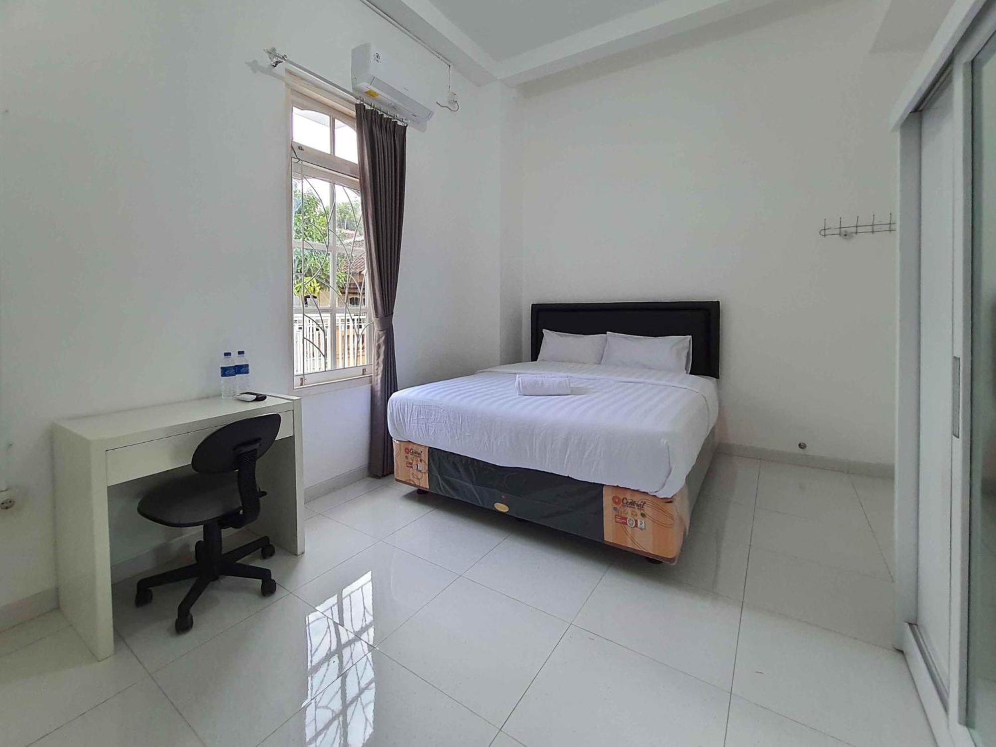 Reddoorz Syariah At Jalan Godean Hotel Ngabean Exterior photo